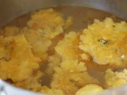 Sopa de patacones costarricense